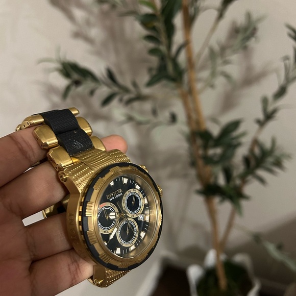 Invicta Gold and Black Watch with Chronograph - Picture 5 of 11